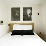 Relish Best Paris Baguette In Light-Filled Duplex