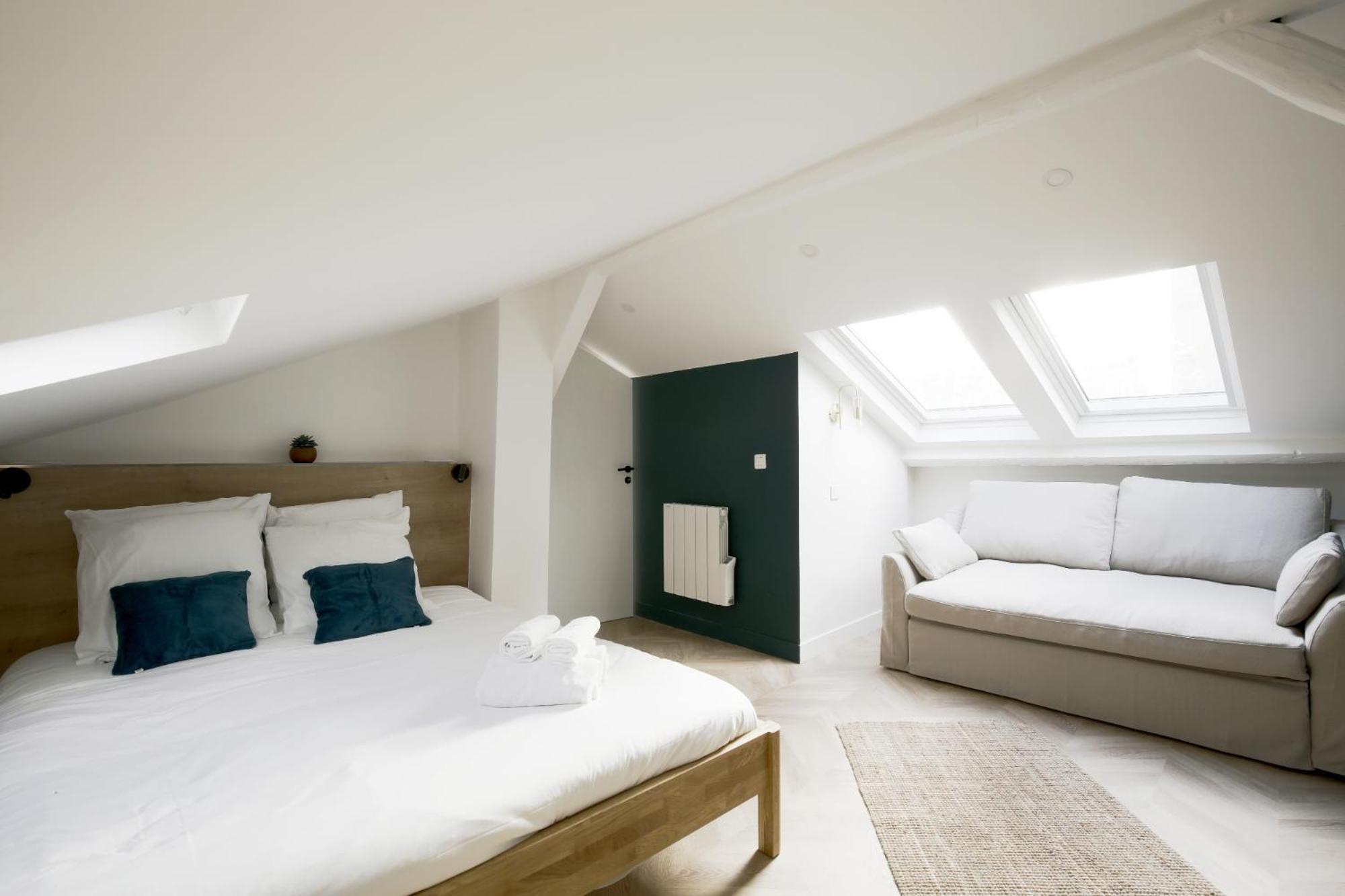 Relish Baguette In Light-filled Duplex *