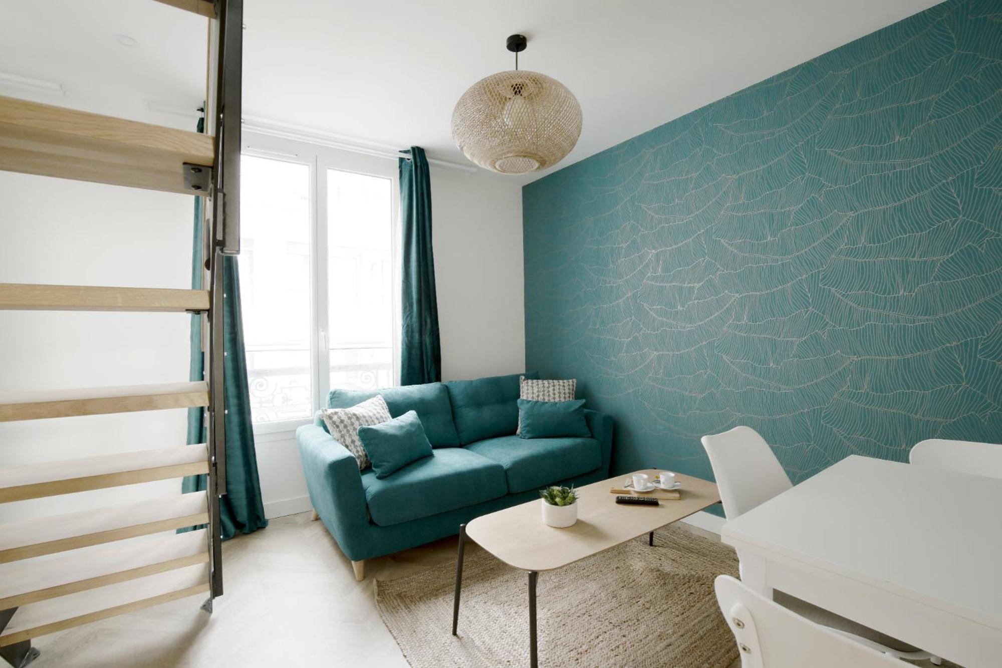 Relish Baguette In Light-filled Duplex